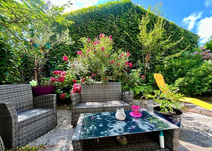 Le Mini Nid, Acces Terrasse De L\'Etablissement